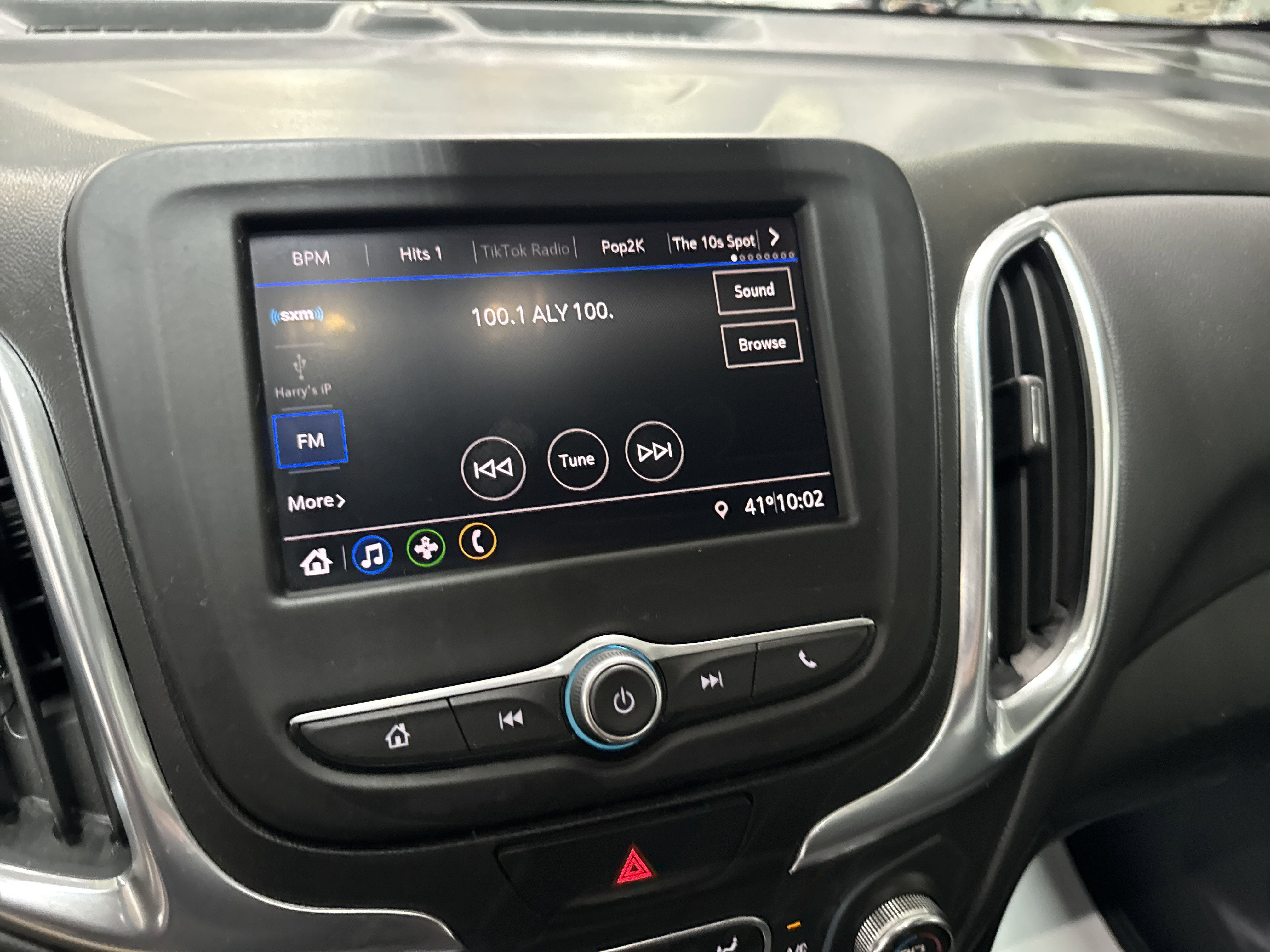 Used 2021 Chevrolet Equinox LT image 18