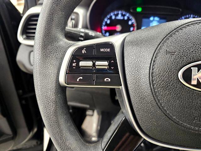 Used 2019 Kia Sorento AWD image 11