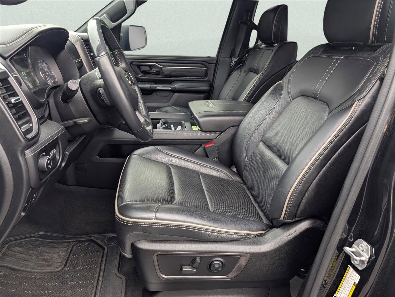 Used 2022 RAM 1500 Limited image 11