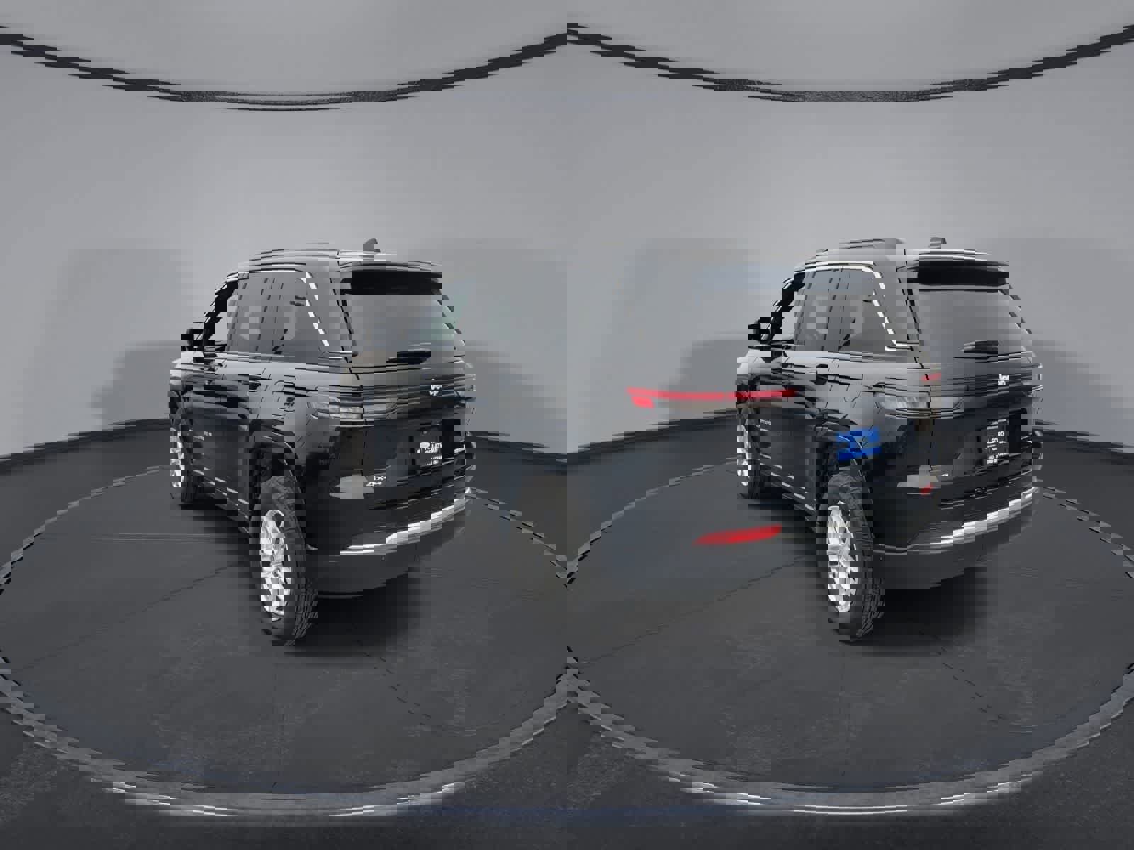 Used 2025 Jeep Grand Cherokee Laredo X image 6