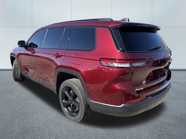 Used 2024 Jeep Grand Cherokee L Altitude image 2