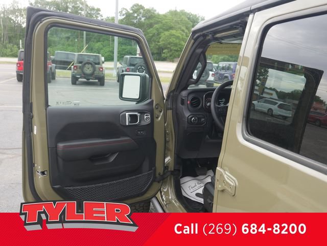 New 2026 Jeep Gladiator Rubicon w/ Steel Power Dome Hood Package AWD/4WD image 21