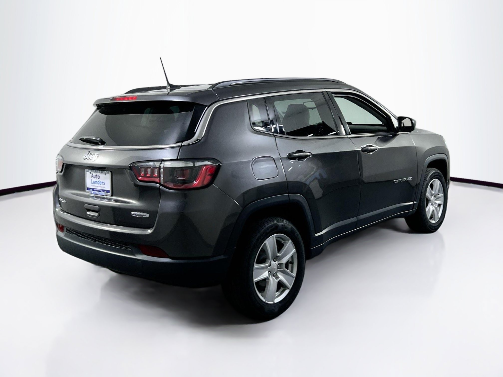 Used 2022 Jeep Compass Latitude AWD/4WD image 5