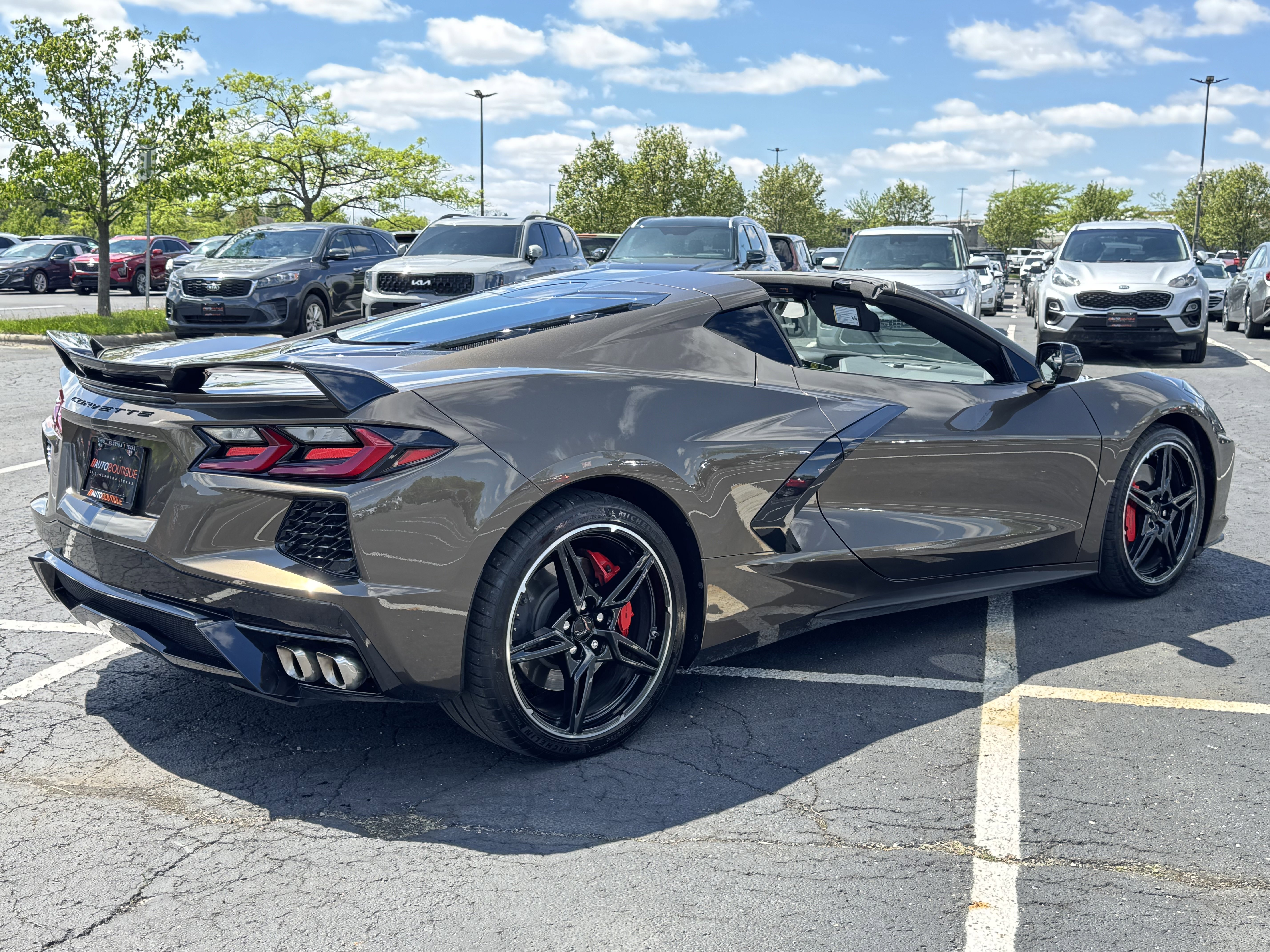 Used 2021 Chevrolet Corvette Stingray Coupe w/ Z51 Performance Package image 12