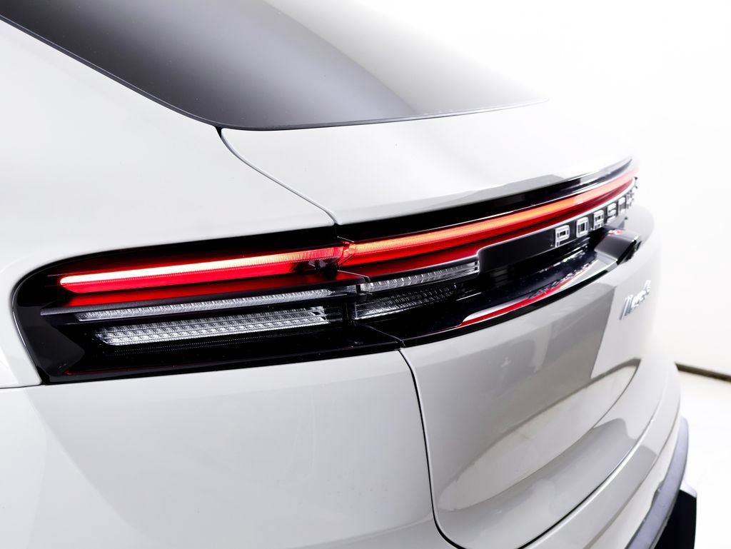 New 2026 Porsche Macan 4 Electric AWD/4WD image 13