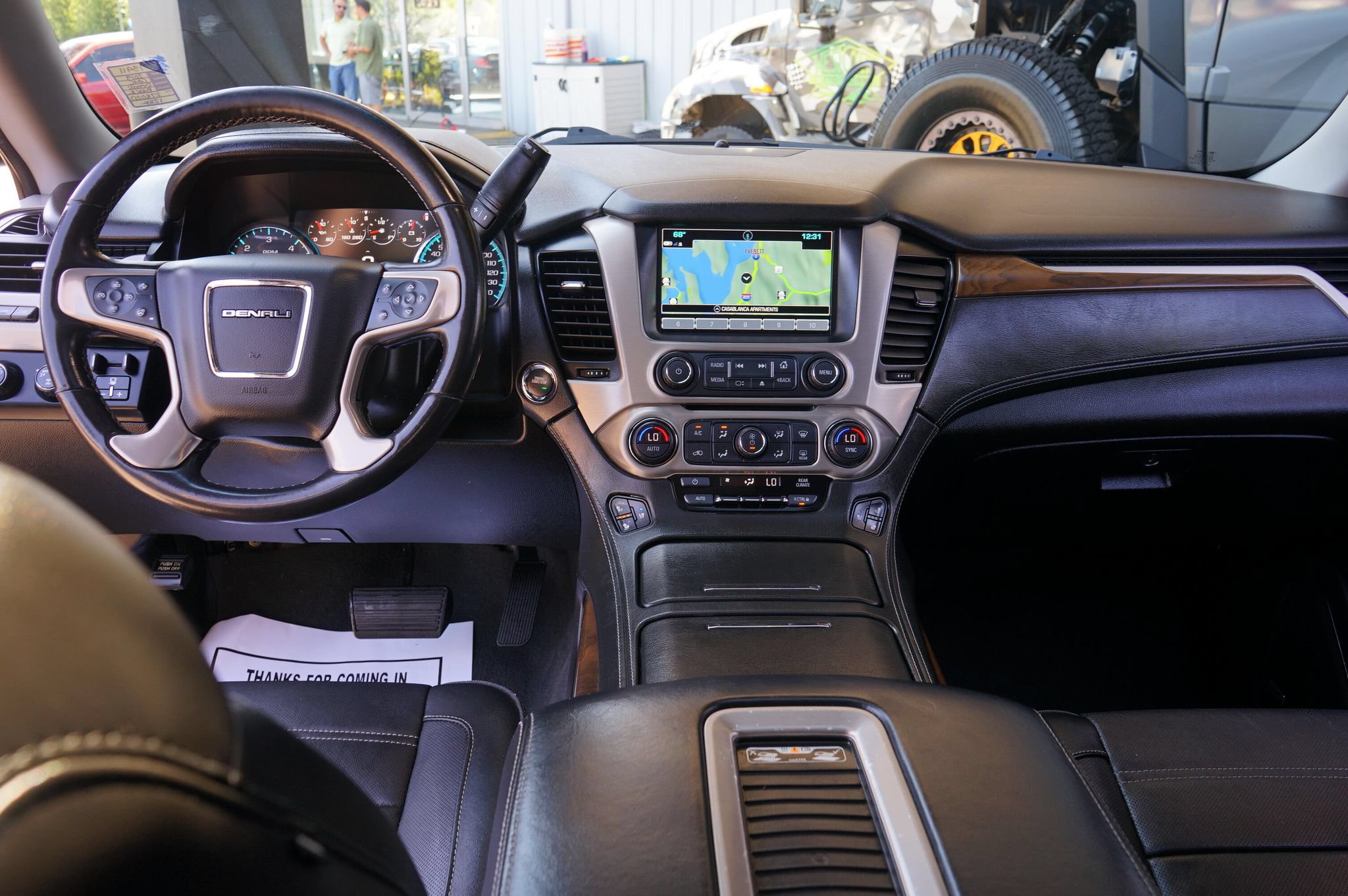 Used 2019 GMC Yukon XL Denali w/ Denali Ultimate Package AWD/4WD image 30