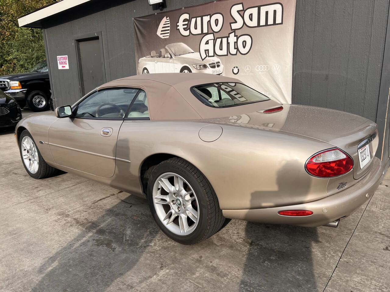 Used 2002 Jaguar XK8 XK8 2dr Convertible image 7