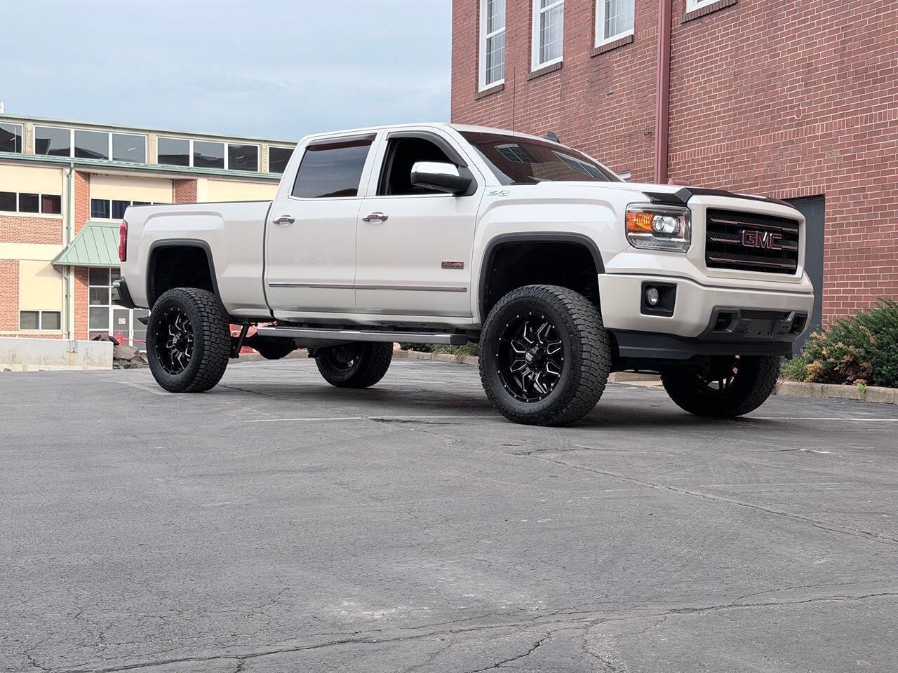 Used 2015 GMC Sierra 1500 SLE AWD/4WD image 2
