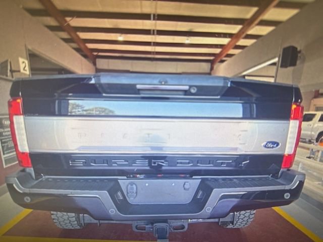 Used 2018 Ford F450 Platinum w/ Platinum Ultimate Package AWD/4WD image 4