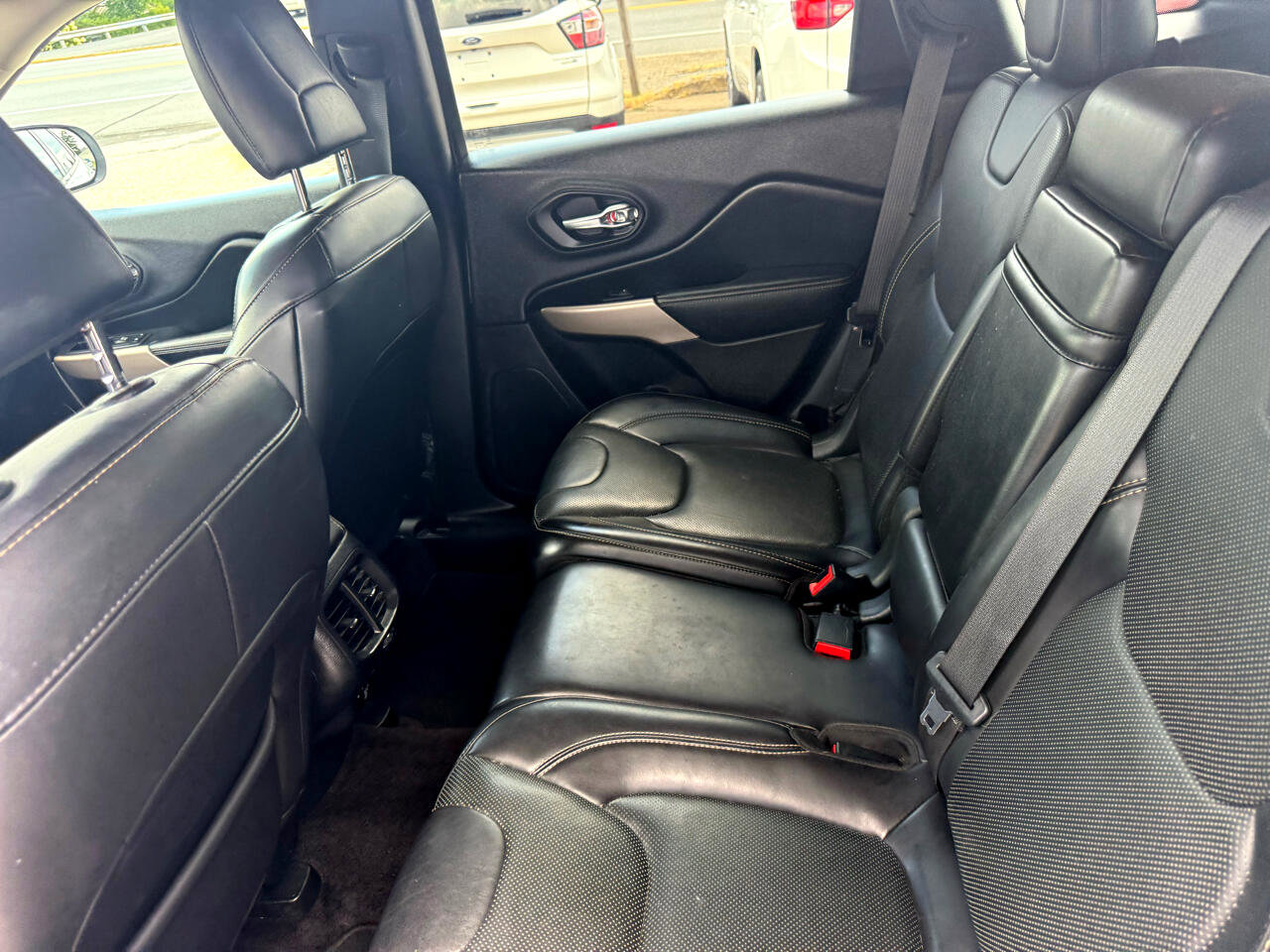 Used 2017 Jeep Cherokee High Altitude w/ Luxury Group image 54