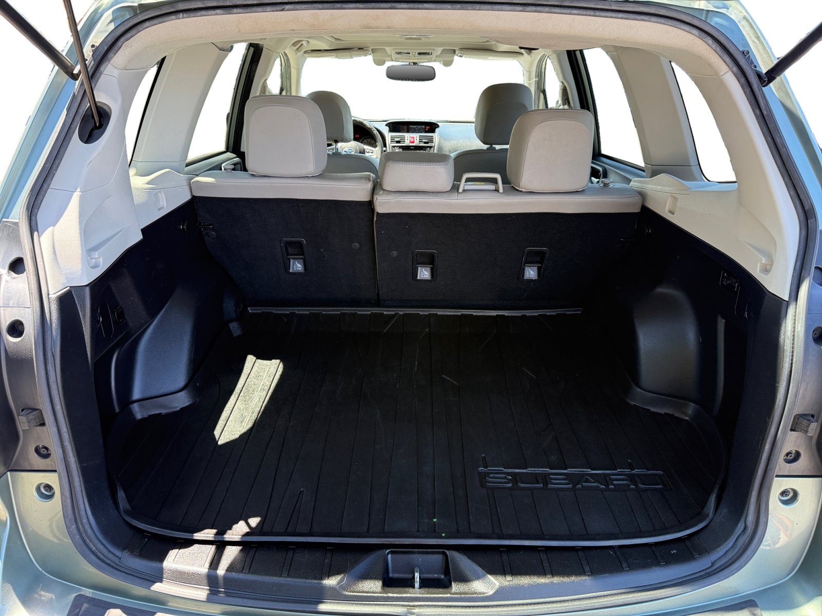 Used 2015 Subaru Forester 2.5i Limited AWD/4WD image 17
