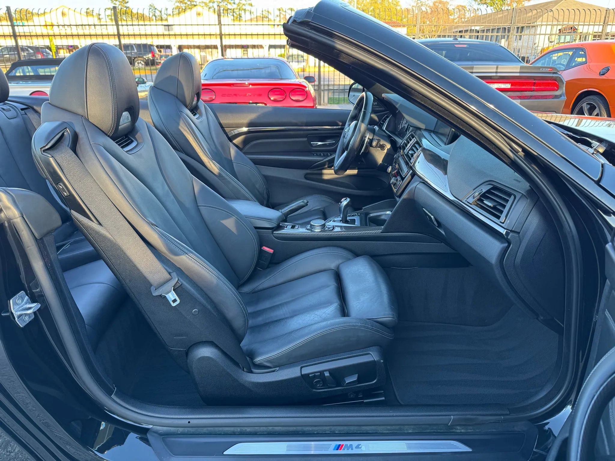 Used 2015 BMW M4 Convertible image 21