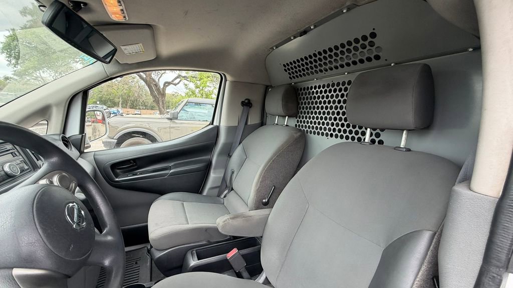 Used 2017 Nissan NV200 SV image 10