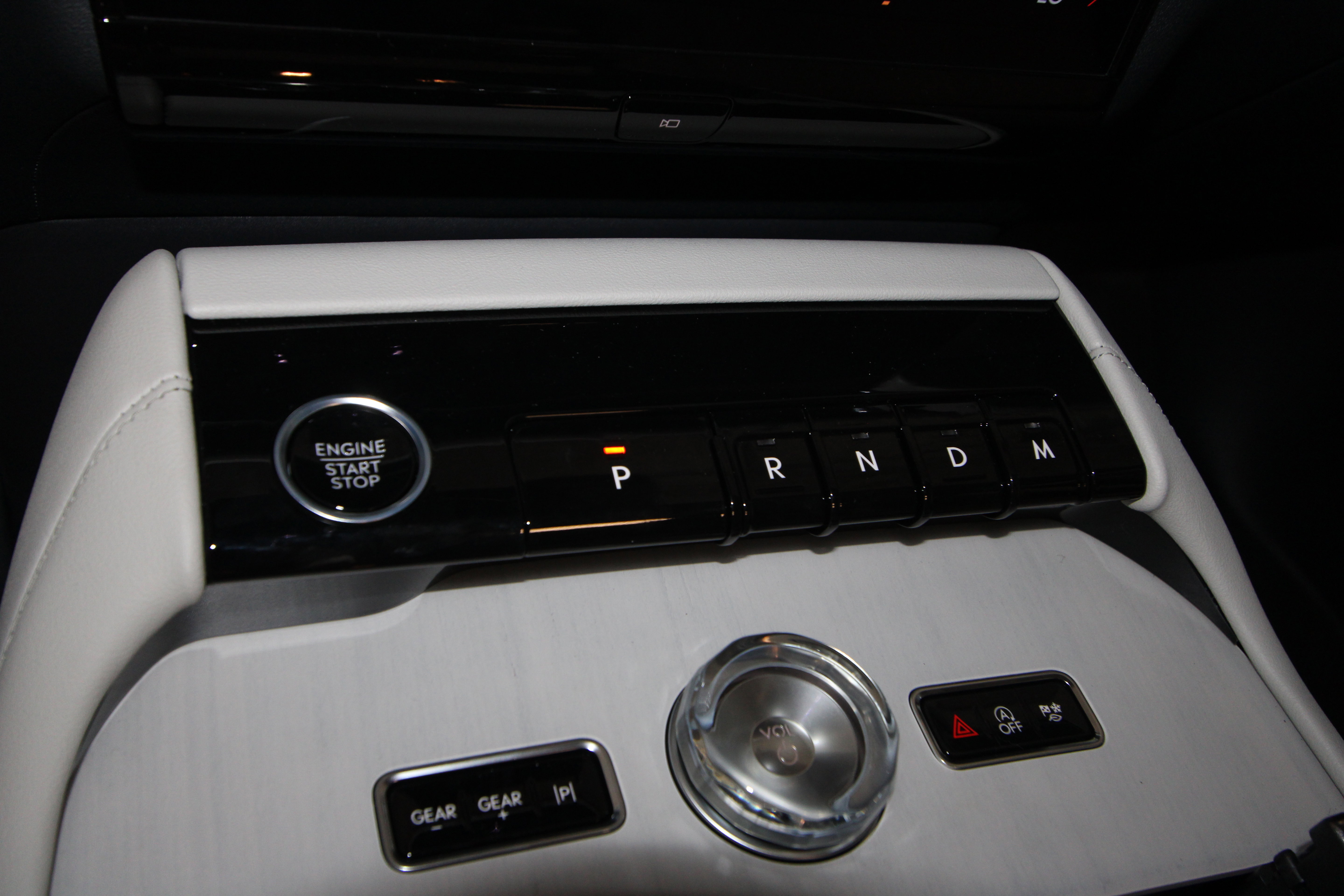 New 2026 Lincoln Navigator L Reserve AWD/4WD image 15