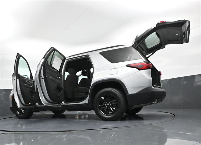 Used 2022 Chevrolet Traverse LT FWD image 52