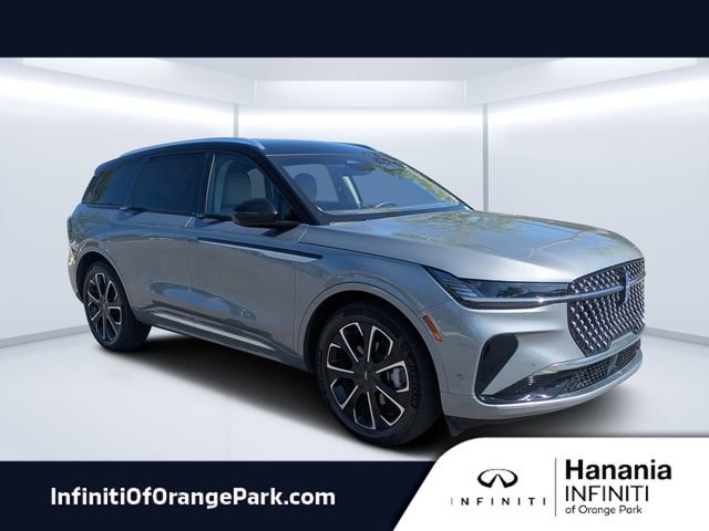 Used 2024 Lincoln Nautilus Reserve image 1