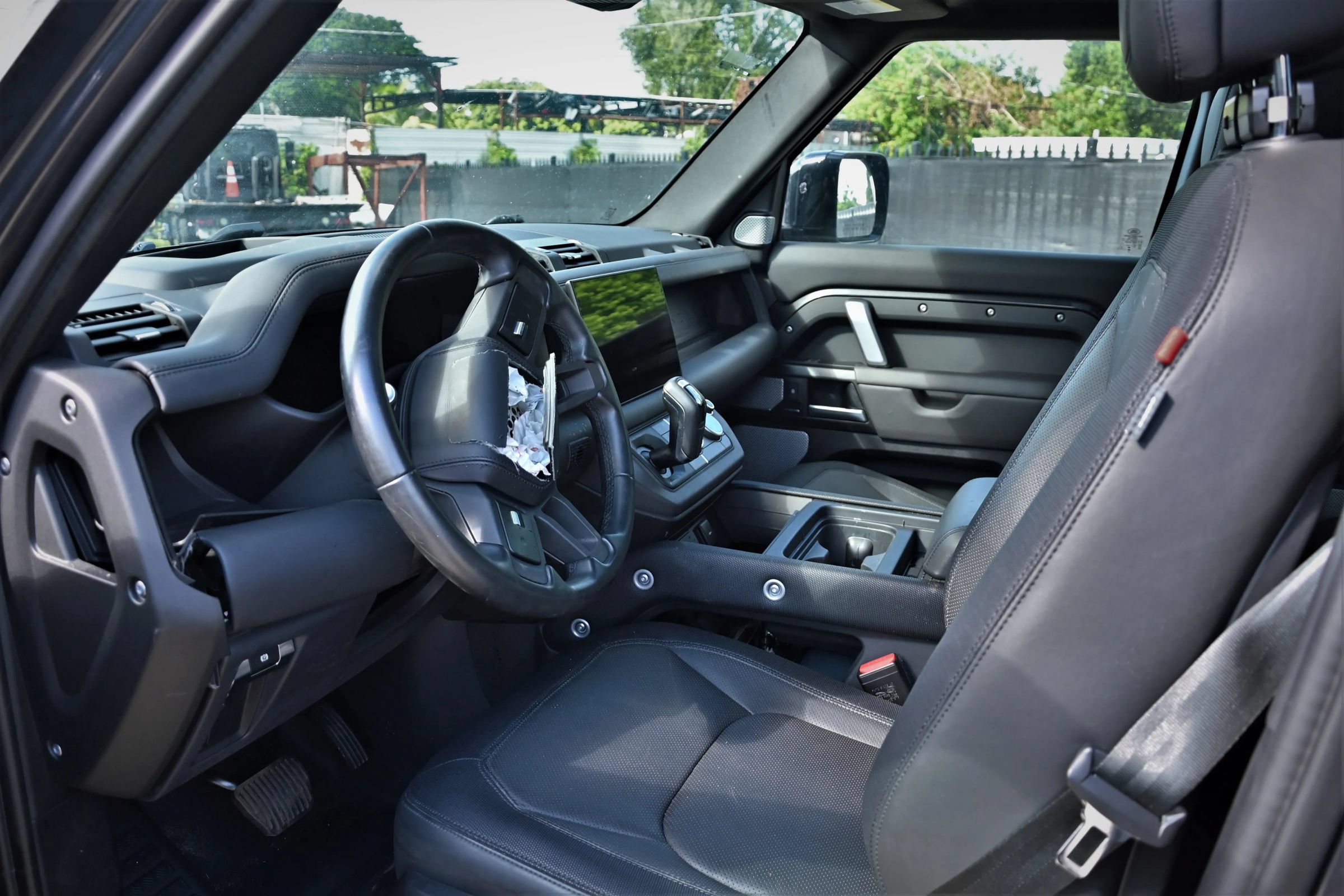 Used 2024 Land Rover Defender 130 Outbound AWD/4WD image 10