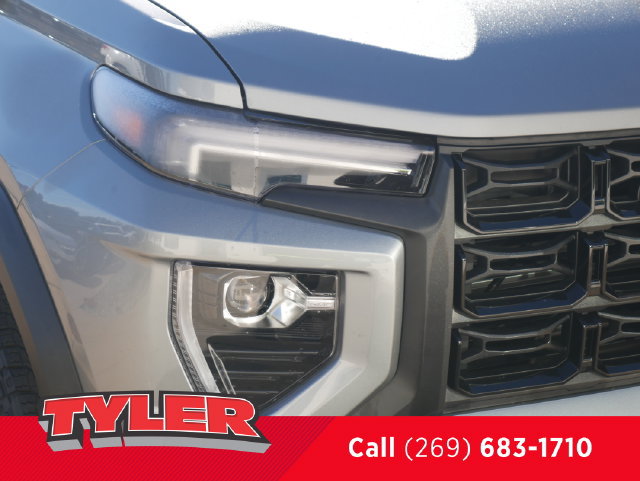 Used 2024 GMC Canyon Elevation w/ Elevation Premium Package AWD/4WD image 10