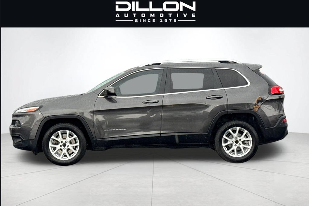 Used 2017 Jeep Cherokee Latitude FWD image 7