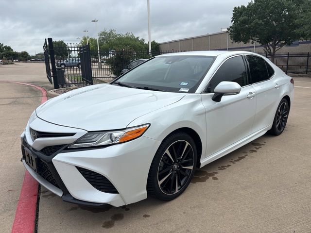 Used 2020 Toyota Camry XSE FWD image 1