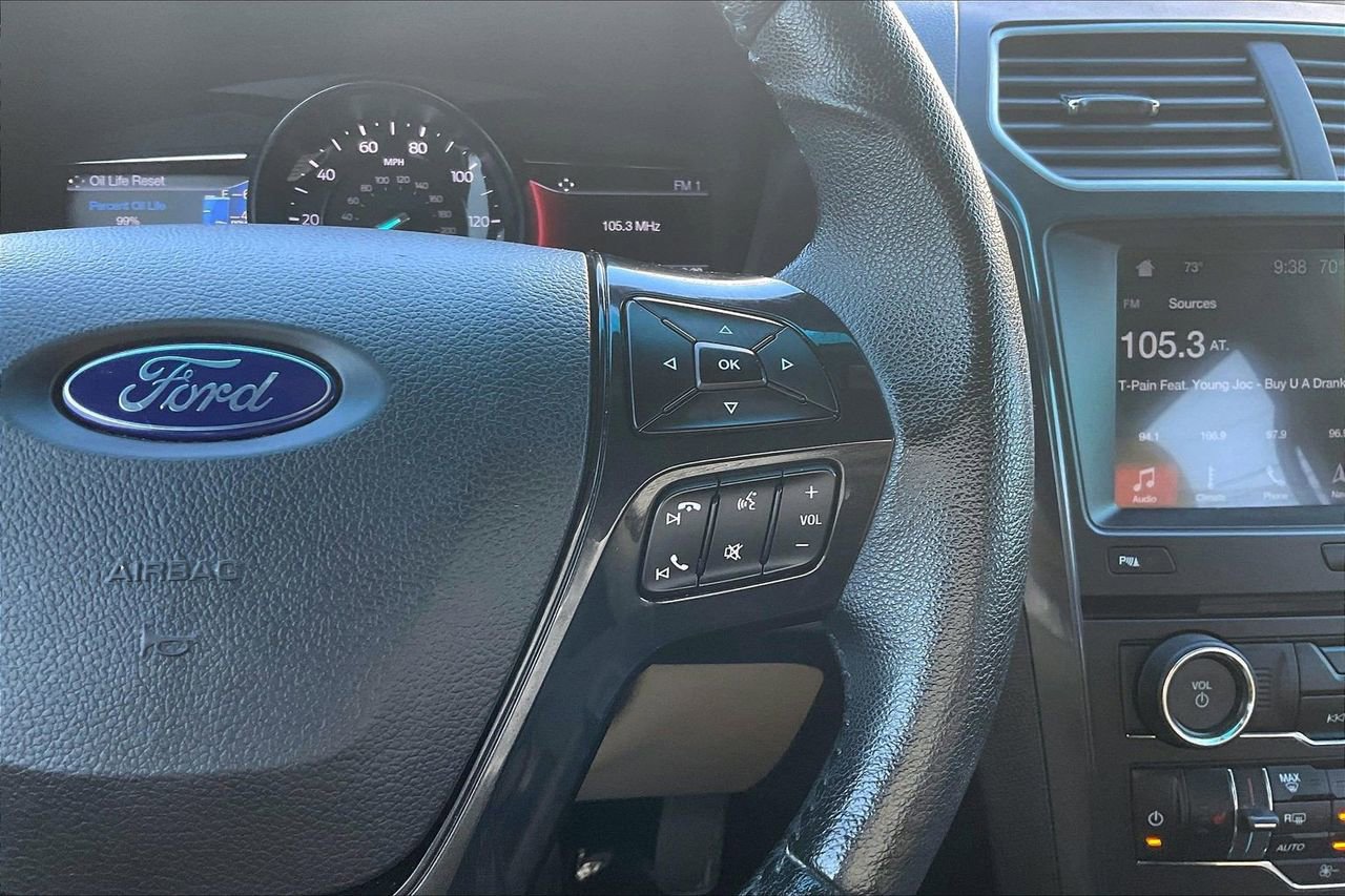 Used 2017 Ford Explorer XLT w/ Equipment Group 202A image 32