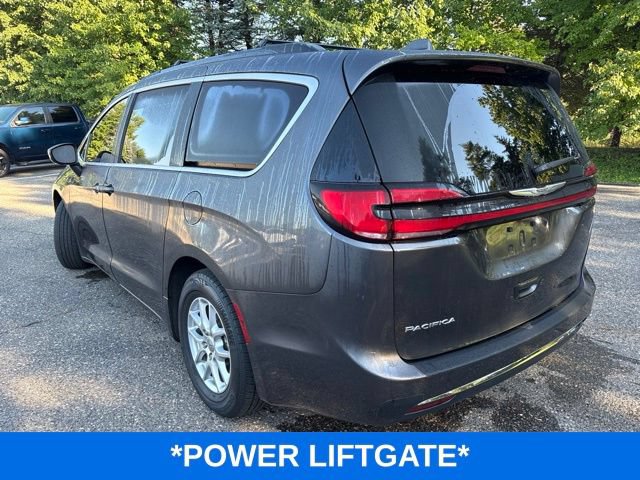Used 2022 Chrysler Pacifica Touring-L FWD image 5