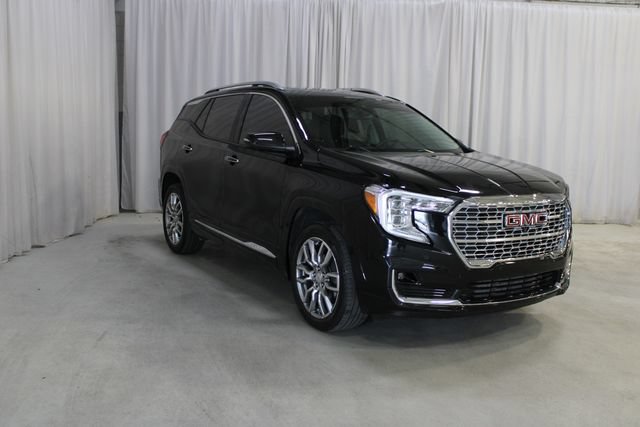 Used 2023 GMC Terrain Denali w/ Denali Premium Package AWD/4WD image 28