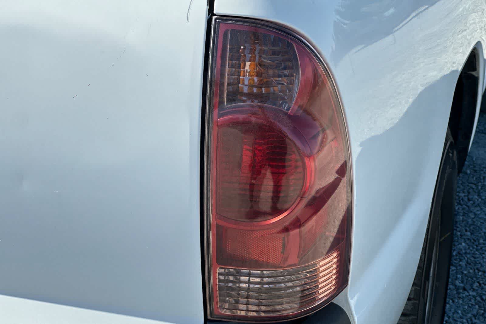 Used 2012 Toyota Tacoma 2WD Regular Cab image 27