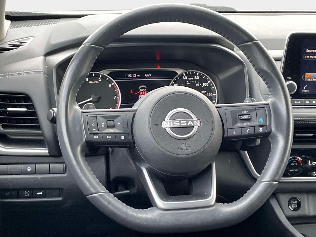 Used 2024 Nissan Rogue SV w/ SV Premium Package FWD image 16