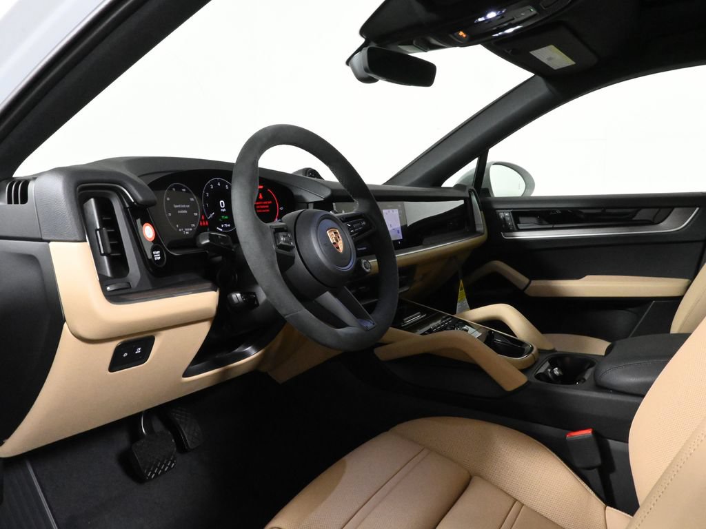 Used 2026 Porsche Cayenne E-Hybrid Coupe AWD/4WD image 4