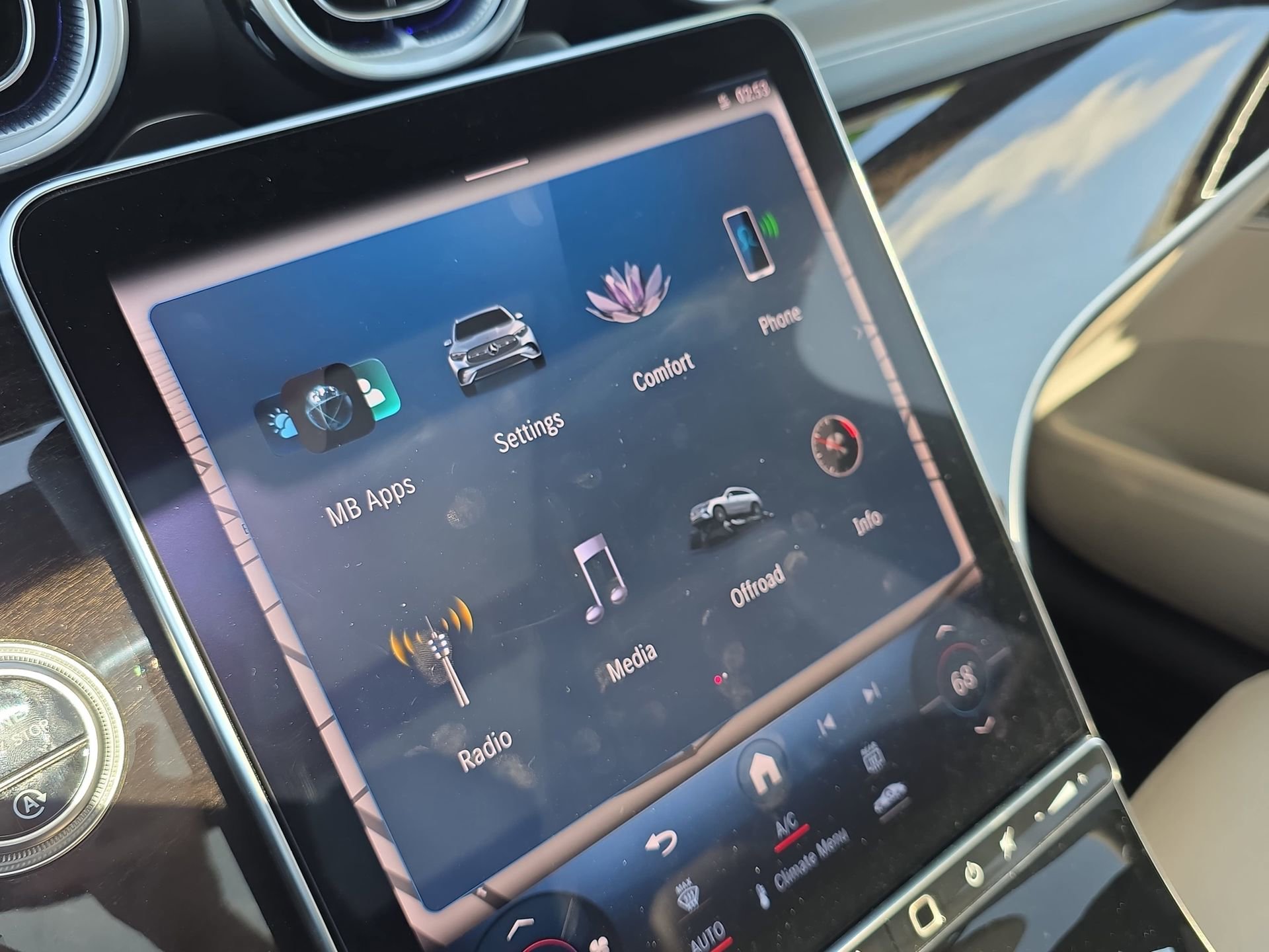 Used 2023 Mercedes-Benz GLC 300 4MATIC image 21