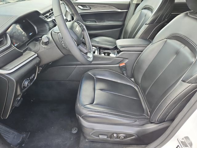 Used 2023 Jeep Grand Cherokee L Limited w/ Trailer Tow Group (B) image 12