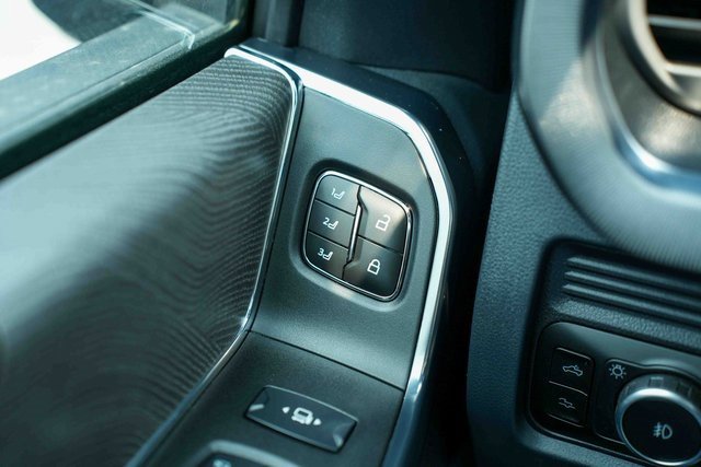 Used 2025 Ford F450 Platinum image 29