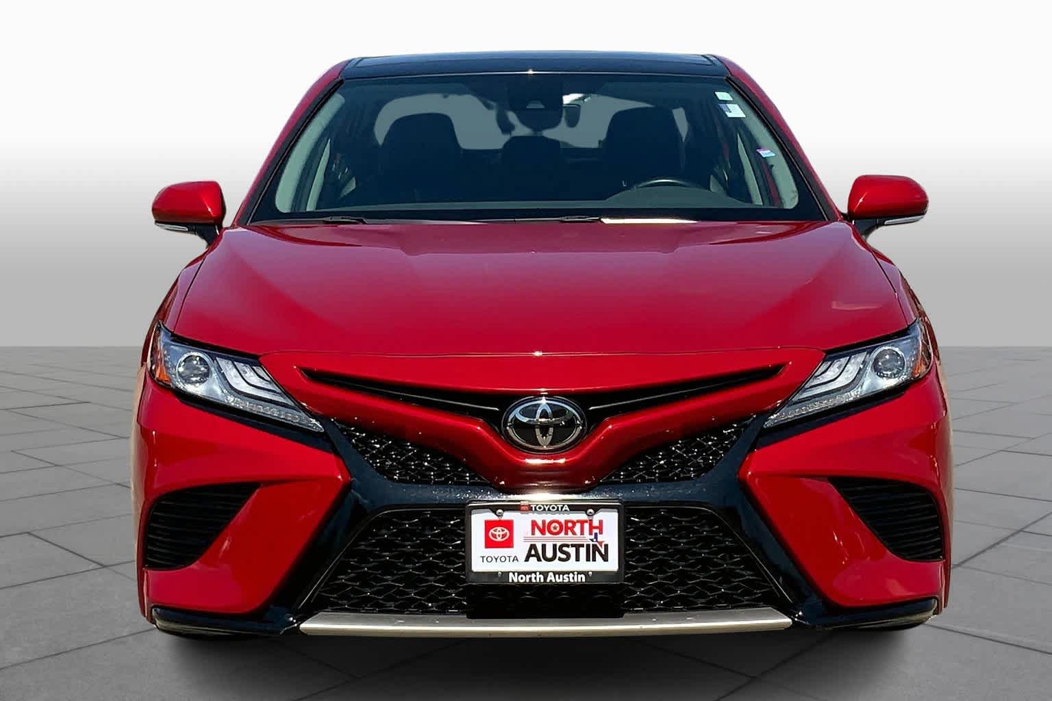 Used 2019 Toyota Camry XSE FWD image 4