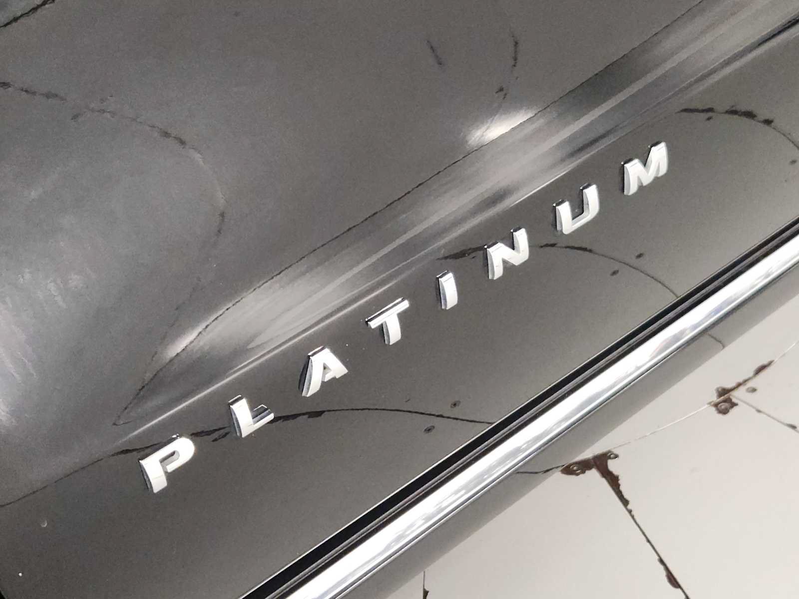 Used 2023 Ford Expedition Platinum RWD image 13
