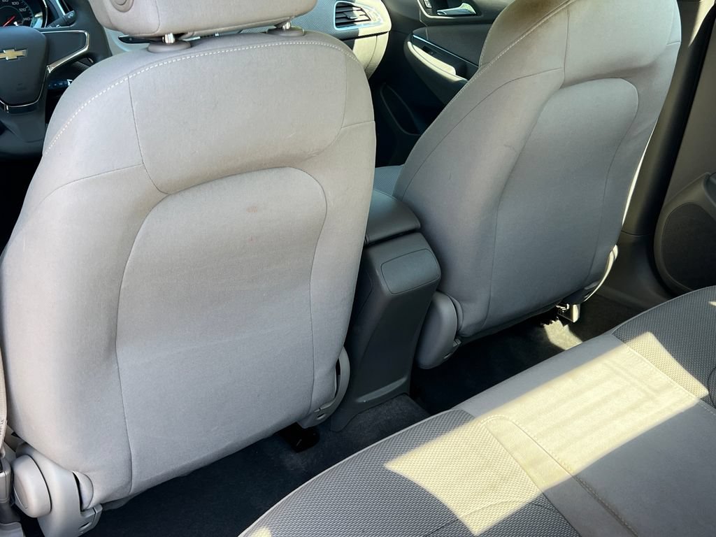 Used 2017 Chevrolet Cruze LS FWD image 27