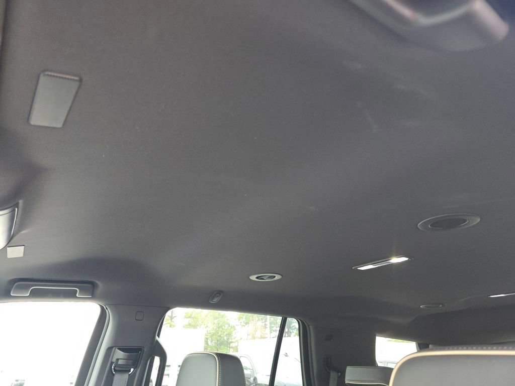 Used 2025 Chevrolet Tahoe Premier image 21