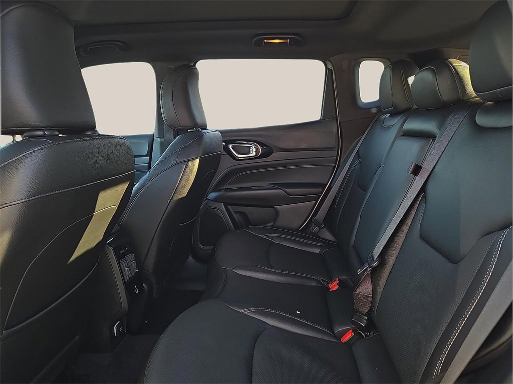 Used 2024 Jeep Compass Limited w/ High Altitude Package image 9