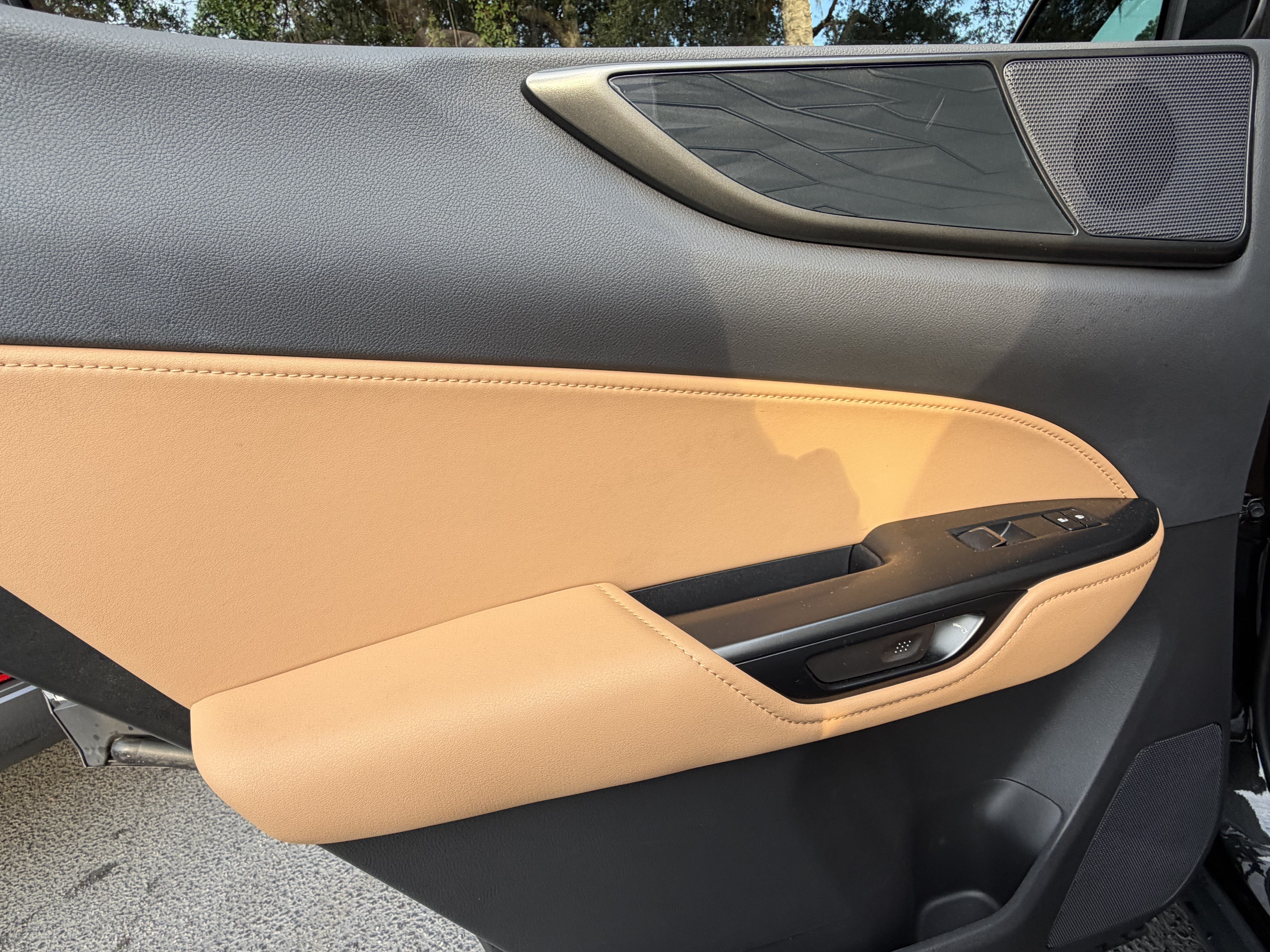 Certified 2025 Lexus NX 250 FWD w/ Premium Package image 29