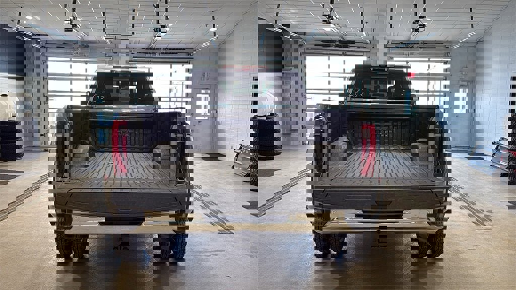 New 2026 GMC Sierra 3500 SLT w/ SLT Premium Package image 17