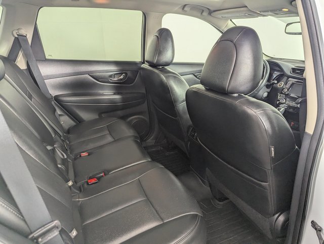 Used 2017 Nissan Rogue SL w/ SL Premium Package image 20