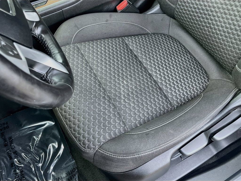 Used 2019 GMC Acadia SLE FWD image 18
