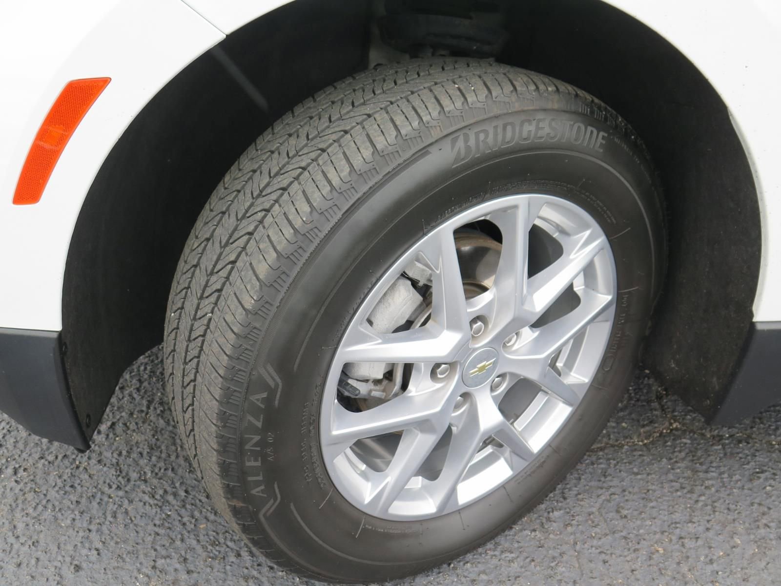 Used 2023 Chevrolet Equinox LT image 18