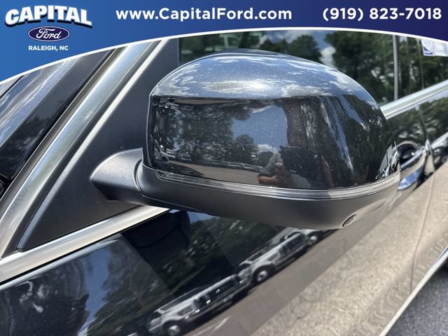 Used 2023 BMW X7 xDrive40i w/ Premium Package AWD/4WD image 12