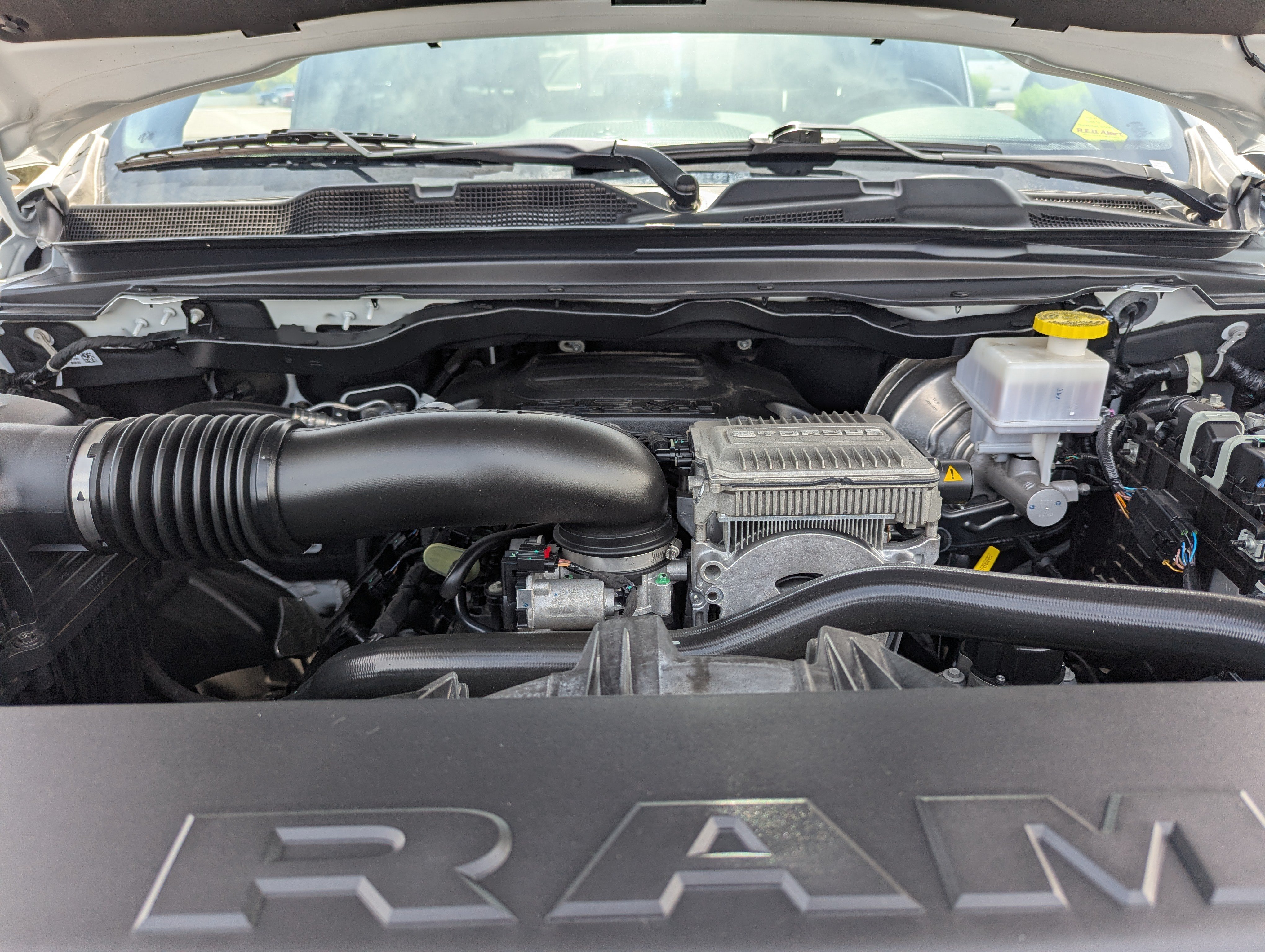 Used 2024 RAM 1500 Laramie AWD/4WD image 32