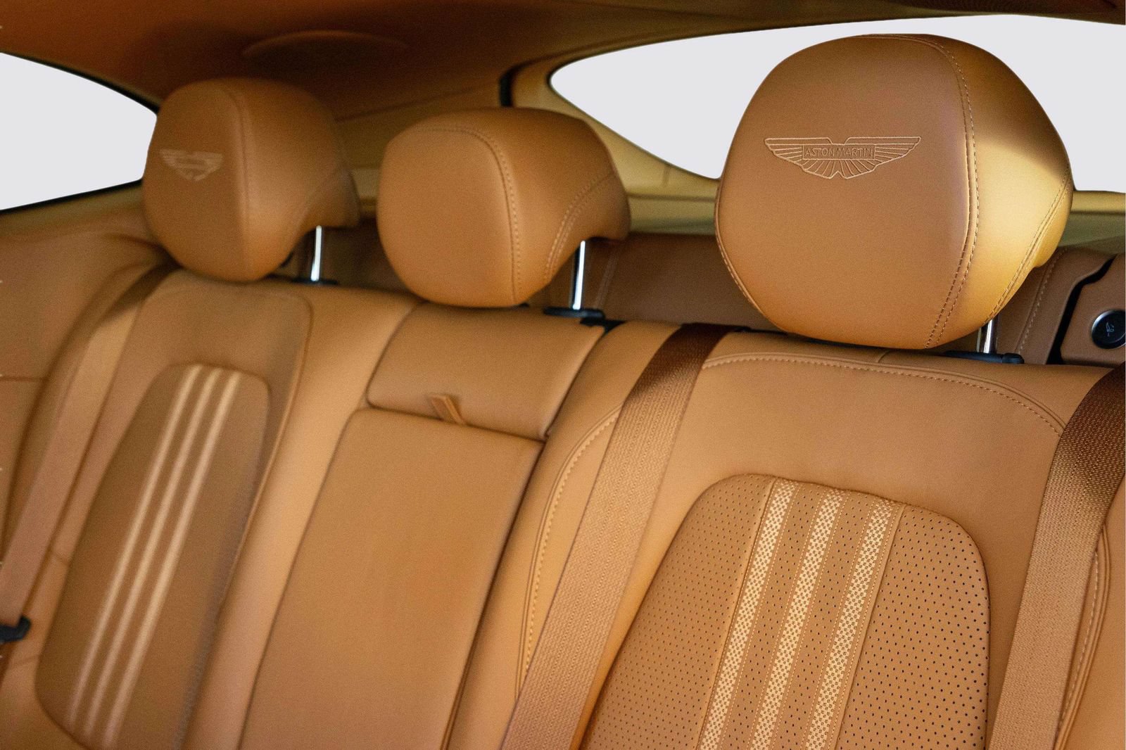 New 2026 Aston Martin DBX 707 AWD/4WD image 37