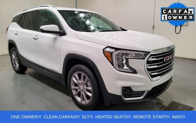 Used 2024 GMC Terrain SLT AWD/4WD image 1