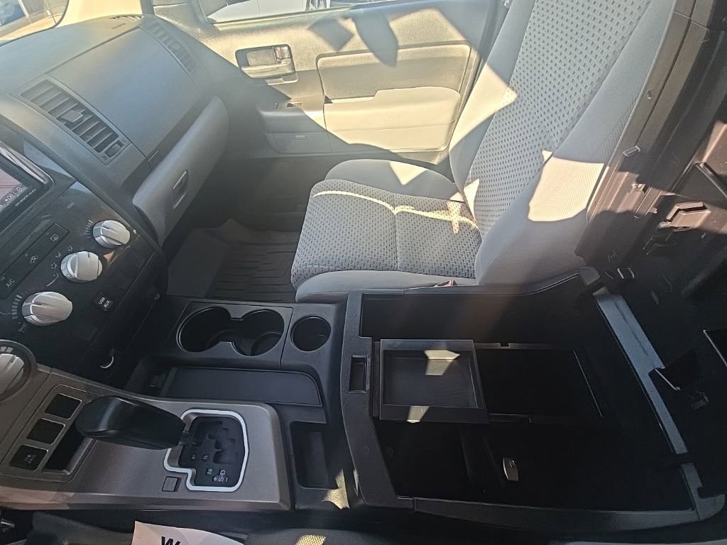 Used 2012 Toyota Tundra 4x4 CrewMax w/ Tow Pkg image 24