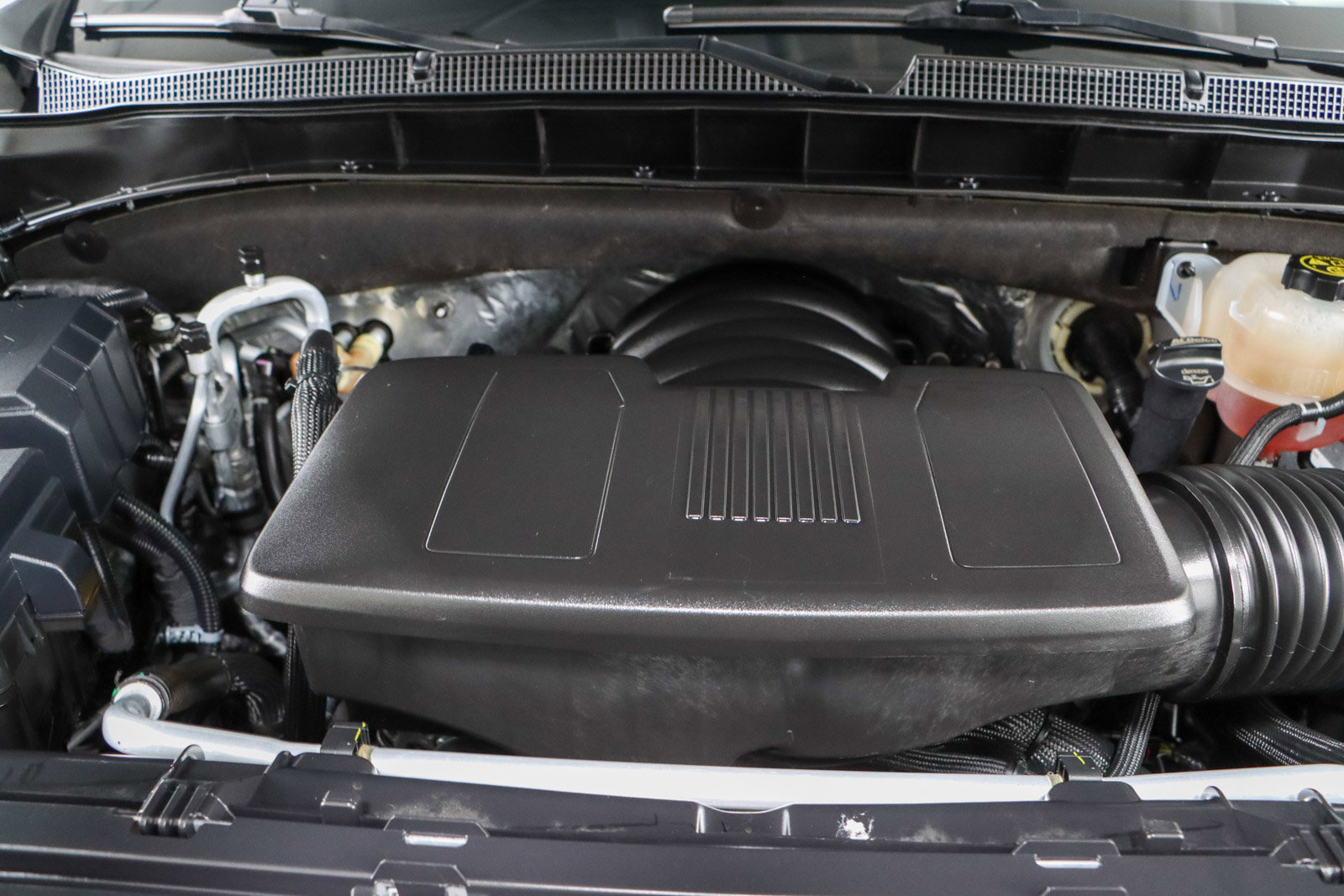 Used 2023 Chevrolet Suburban LT image 35