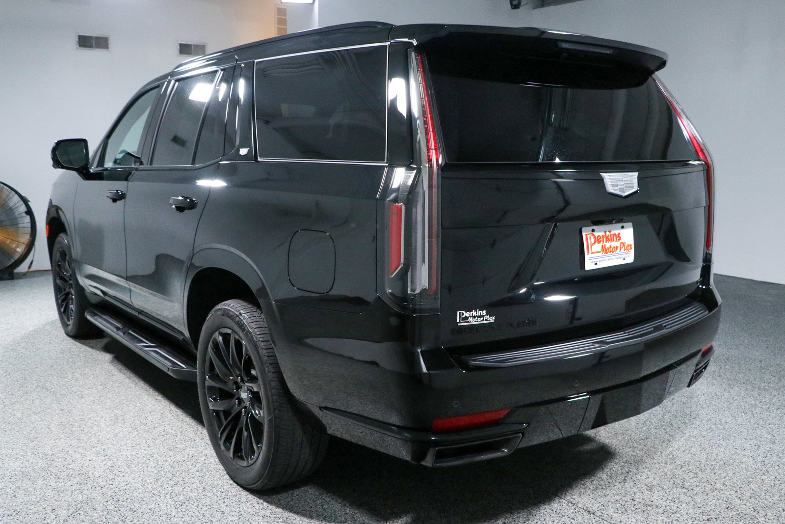 Used 2024 Cadillac Escalade Sport w/ LPO, ONYX Package AWD/4WD image 9